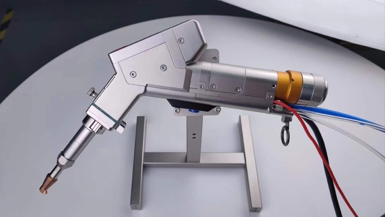 سعر جيد شهادات CE ISO Collimate Focus 50 آلة إزالة الصدأ بالليزر للتنظيف الدقيق الانترنت